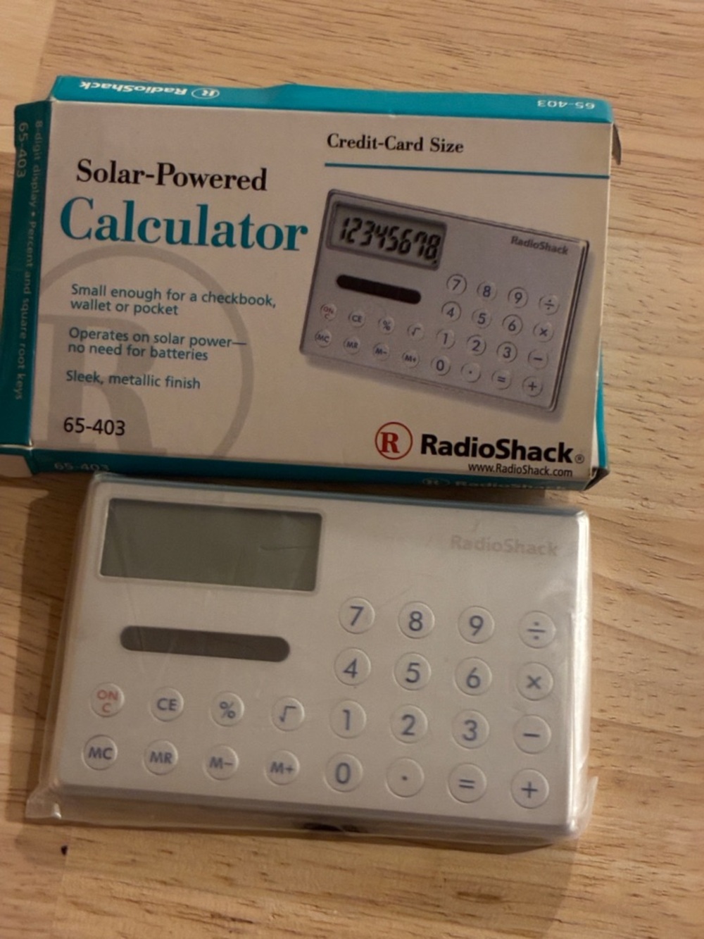 RadioShack Solar-Powered Credit-Card Calculator – Silver Vintage